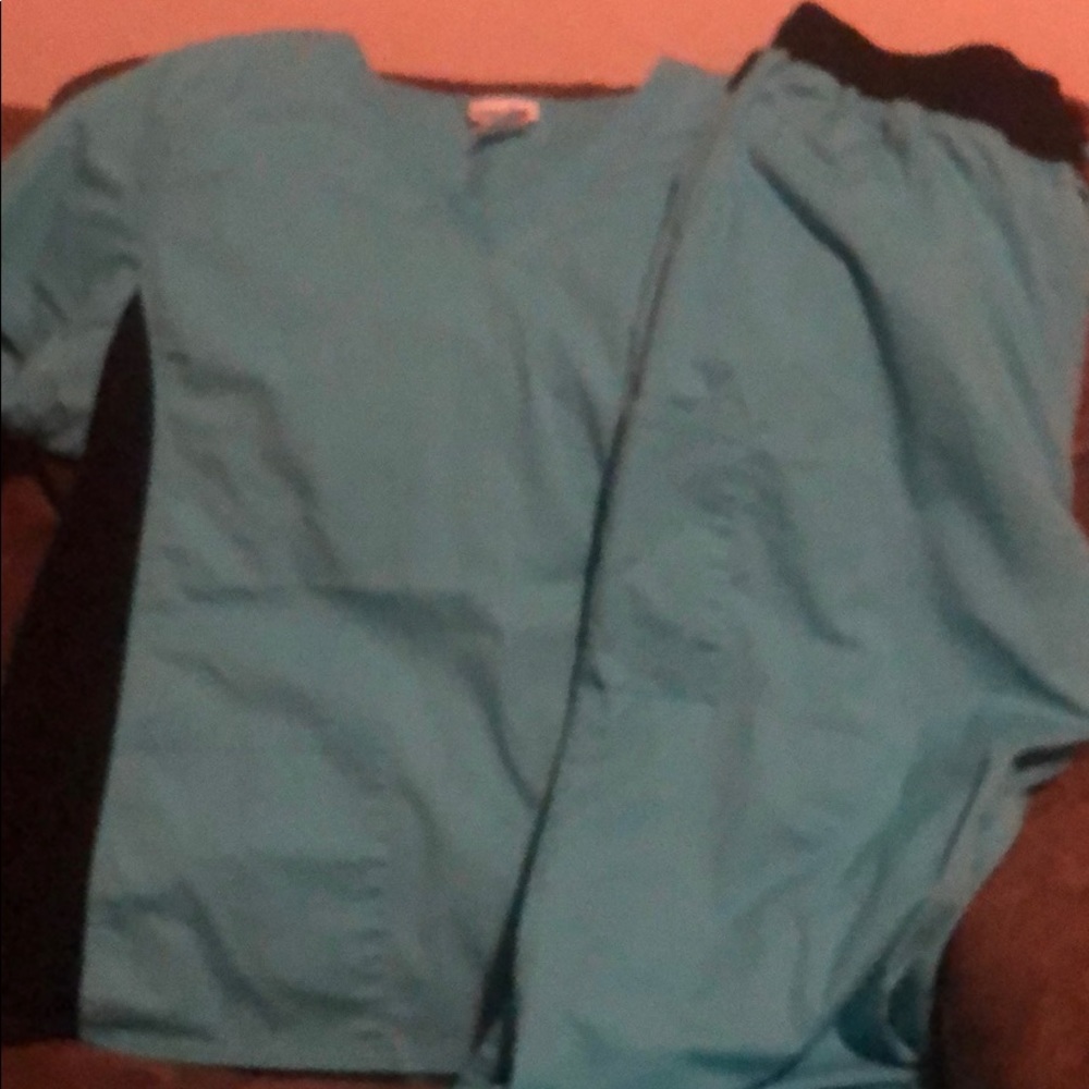 Scrubstar 2x scrub top, scrub bottom.
